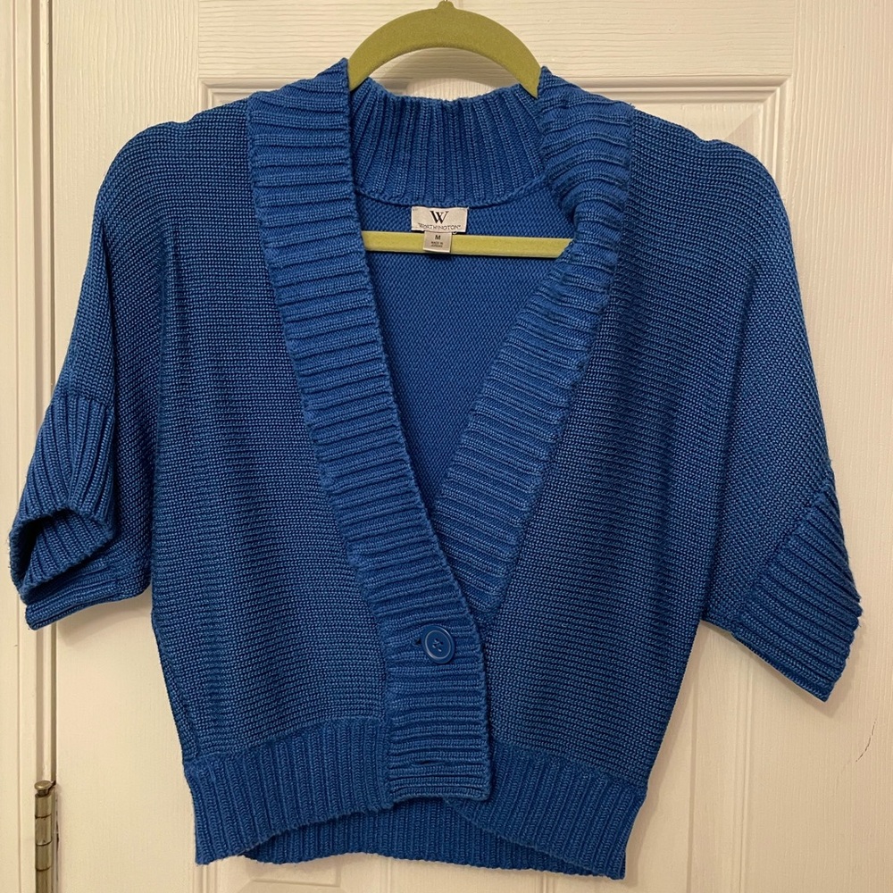 Women’s crop sweater, size M